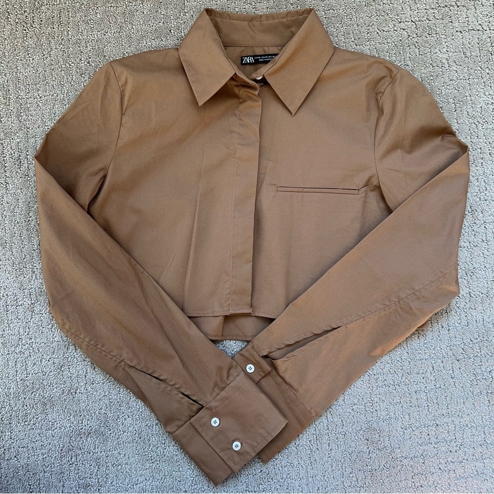 NWOT Zara Tan Cropped Long Sleeve Button Up